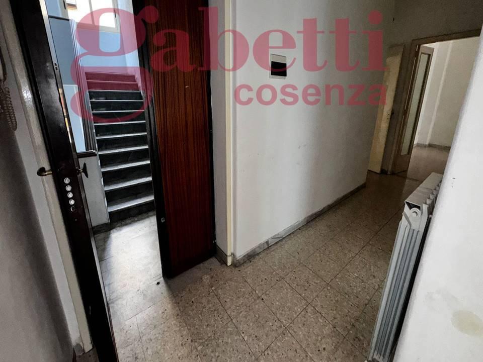 appartamento in vendita a Cosenza in zona Cosenza Vecchia