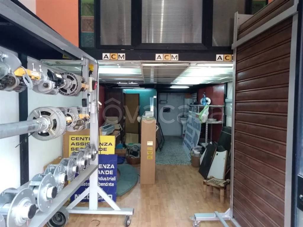ufficio in vendita a Cosenza in zona Cosenza Vecchia