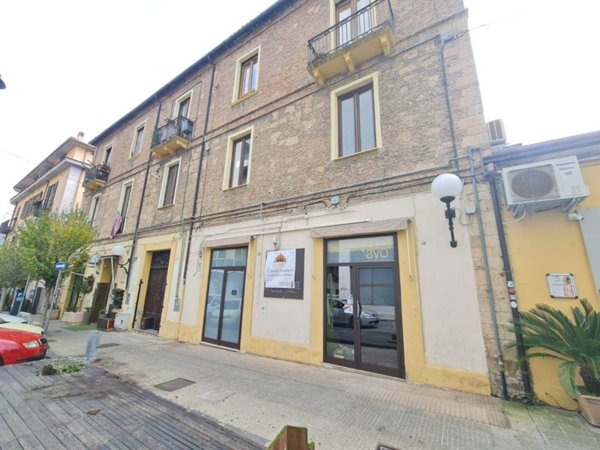 negozio in vendita a Cosenza