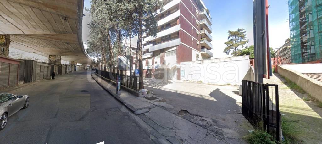 negozio in vendita a Cosenza in zona Panebianco