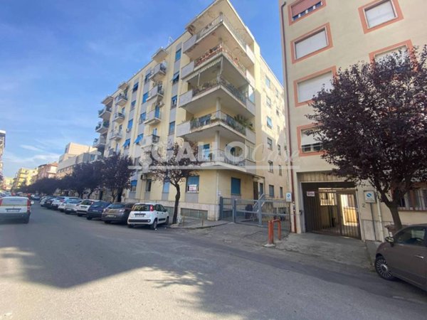 ufficio in vendita a Cosenza in zona Cosenza Vecchia