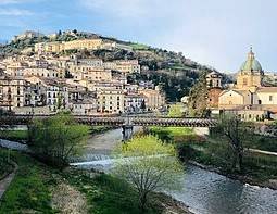 casa indipendente in vendita a Cosenza in zona Donnici