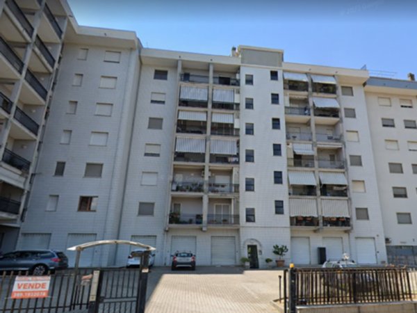 negozio in vendita a Cosenza