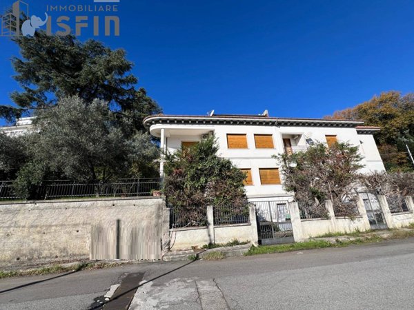 appartamento in vendita a Cosenza in zona Cosenza Vecchia