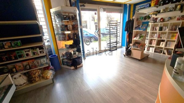 locale commerciale in vendita a Cosenza in zona Cosenza Vecchia