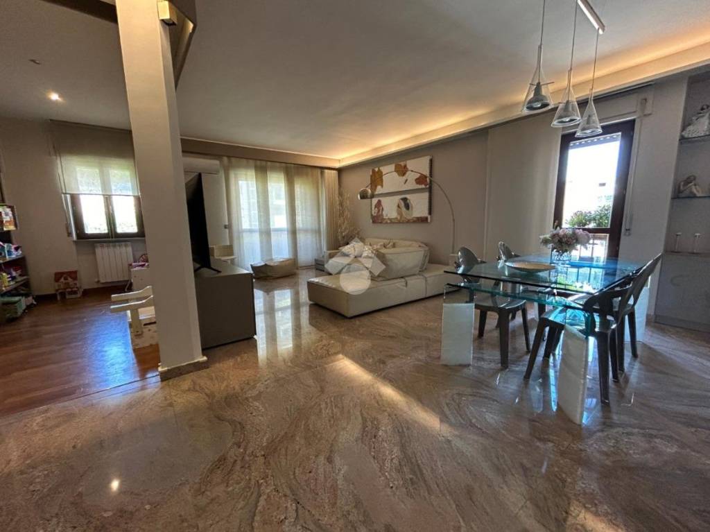 appartamento in vendita a Cosenza in zona Città 2000