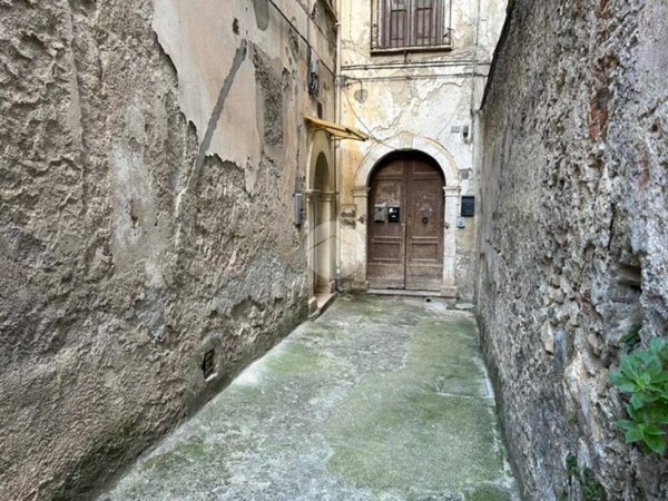 appartamento in vendita a Cosenza in zona Cosenza Vecchia