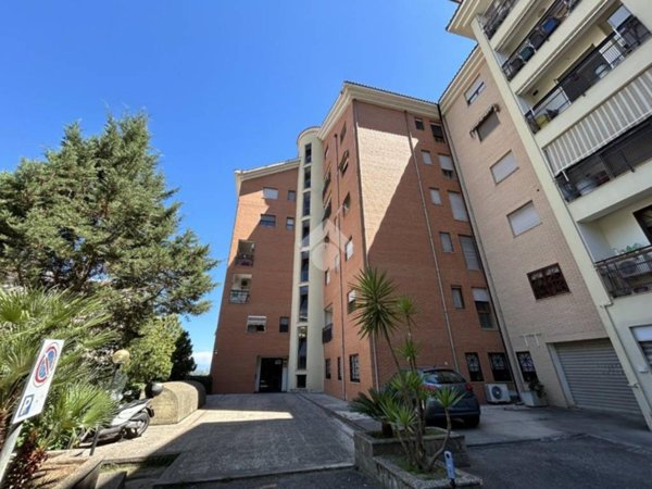appartamento in vendita a Cosenza in zona Città 2000