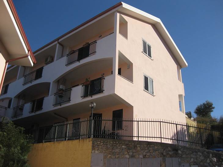 casa indipendente in vendita a Cosenza