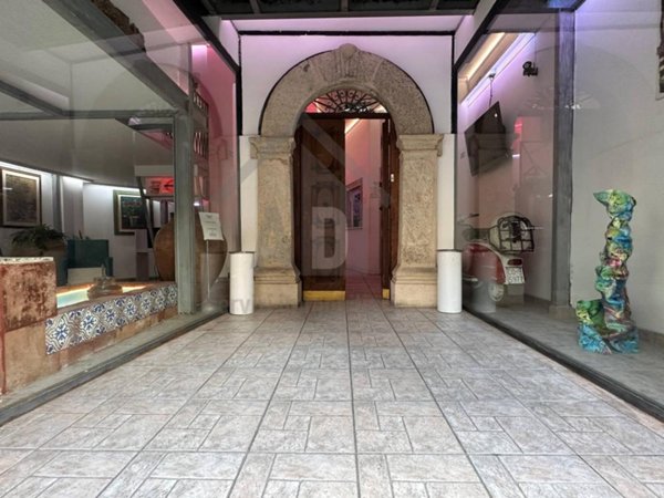 negozio in vendita a Cosenza