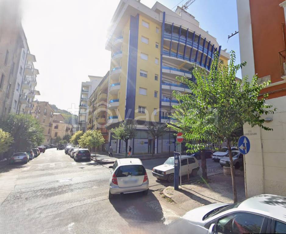 appartamento in vendita a Cosenza in zona Cosenza Vecchia