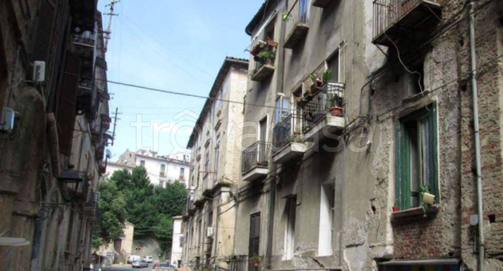 appartamento in vendita a Cosenza in zona Cosenza Vecchia