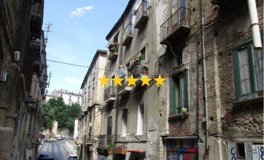 appartamento in vendita a Cosenza in zona Cosenza Vecchia