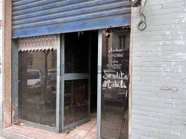 locale commerciale in vendita a Cosenza