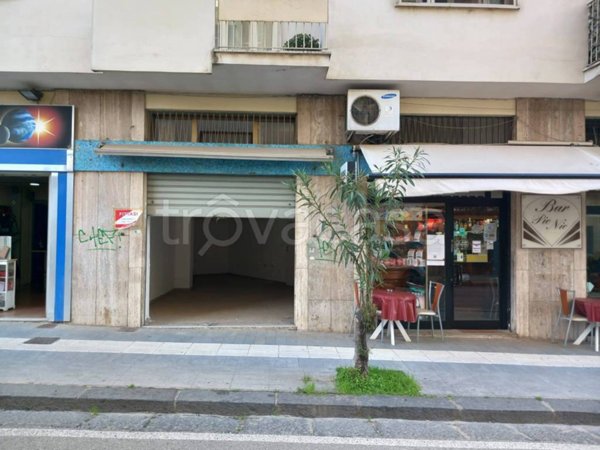 negozio in vendita a Cosenza