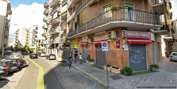 locale commerciale in vendita a Cosenza