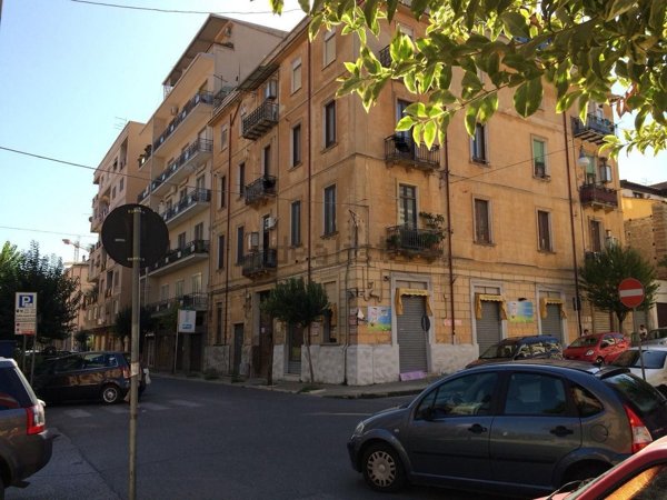 appartamento in vendita a Cosenza in zona Cosenza Vecchia