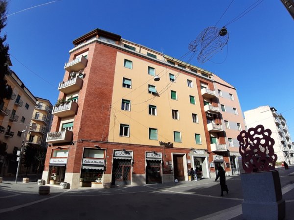 appartamento in vendita a Cosenza in zona Cosenza Vecchia
