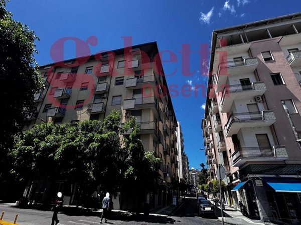 appartamento in vendita a Cosenza in zona Cosenza Vecchia