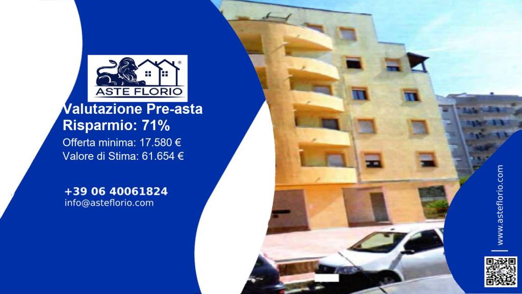 negozio in vendita a Cosenza in zona Via Popilia