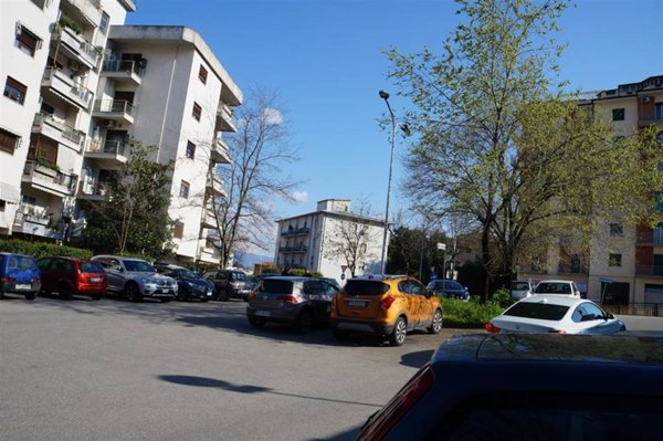 locale commerciale in vendita a Cosenza in zona Panebianco