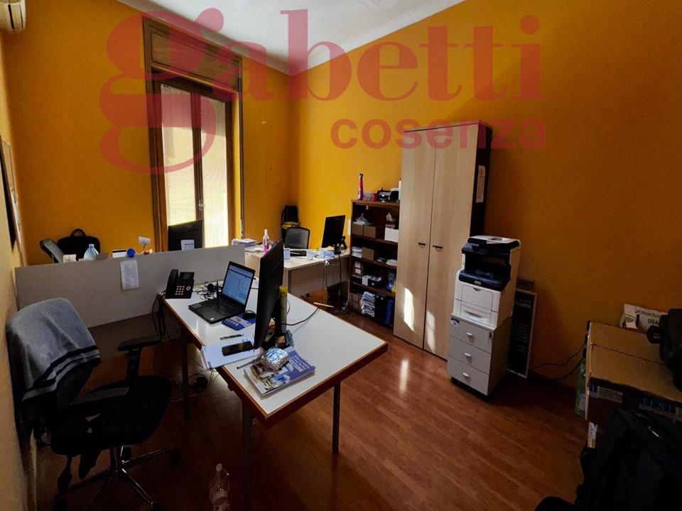 appartamento in vendita a Cosenza in zona Cosenza Vecchia