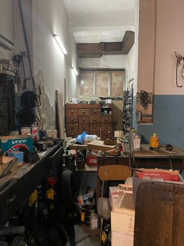 locale commerciale in vendita a Cosenza in zona Cosenza Vecchia