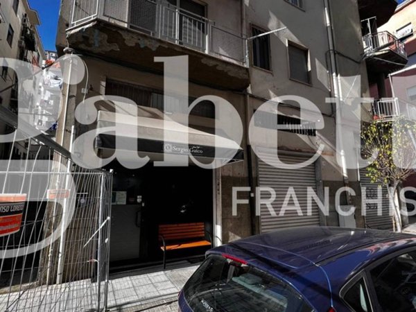 negozio in vendita a Cosenza