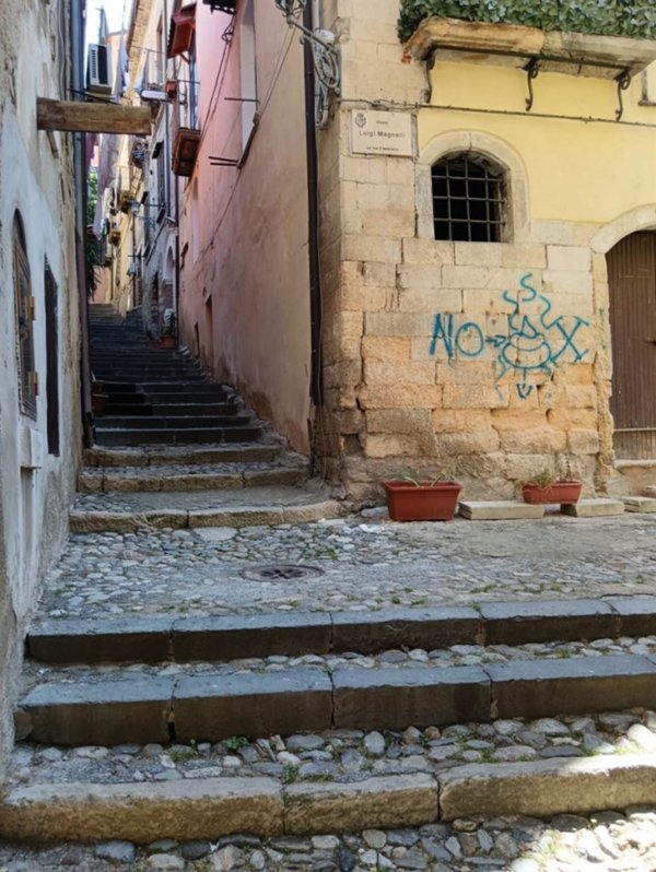 casa indipendente in vendita a Cosenza in zona Cosenza Vecchia