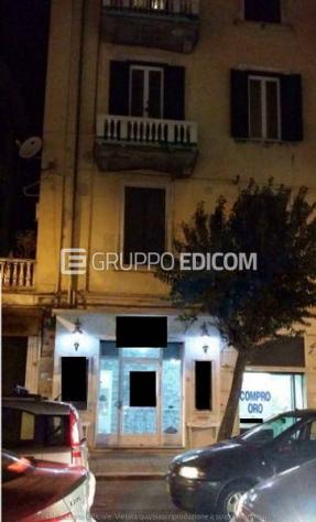 negozio in vendita a Cosenza in zona Cosenza Vecchia