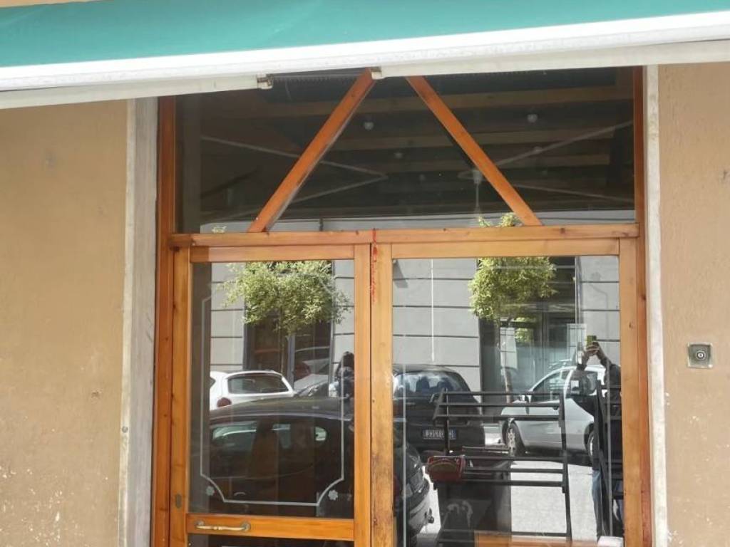 negozio in vendita a Cosenza in zona Serra Soprana