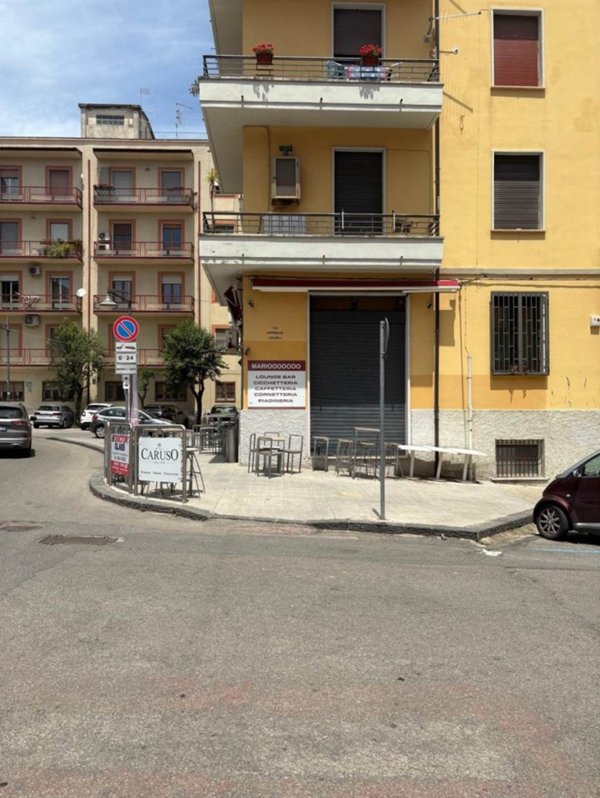 negozio in vendita a Cosenza