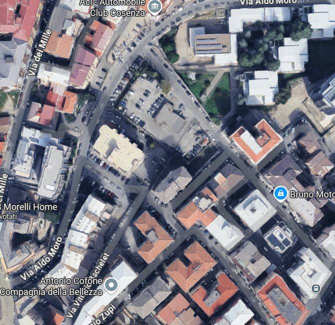 appartamento in vendita a Cosenza in zona Cosenza Vecchia