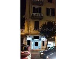 negozio in vendita a Cosenza in zona Cosenza Vecchia