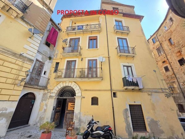 appartamento in vendita a Cosenza in zona Cosenza Vecchia