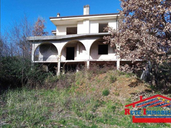 casa indipendente in vendita a Cosenza in zona Donnici