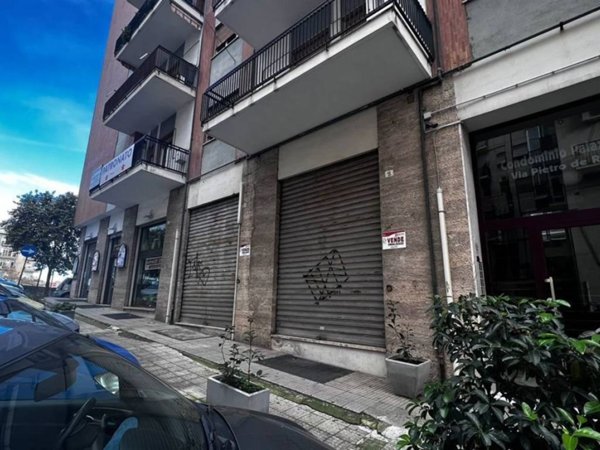 locale commerciale in vendita a Cosenza