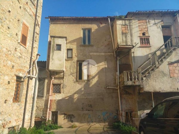 appartamento in vendita a Cosenza in zona Cosenza Vecchia