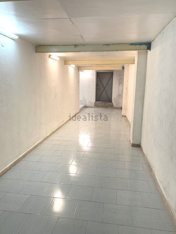 locale di sgombero in vendita a Cosenza