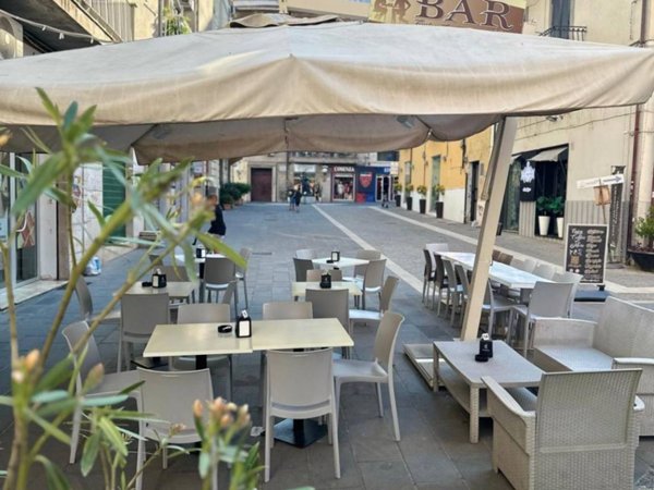 negozio in vendita a Cosenza
