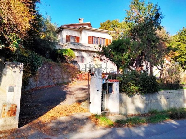 casa indipendente in vendita a Cosenza