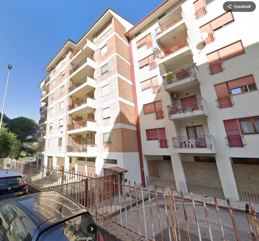 appartamento in vendita a Cosenza in zona Panebianco
