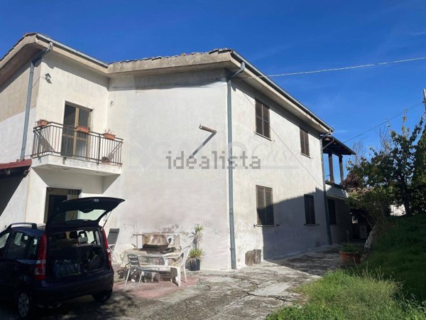 casa indipendente in vendita a Cosenza