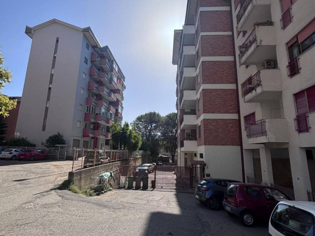 appartamento in vendita a Cosenza in zona Panebianco