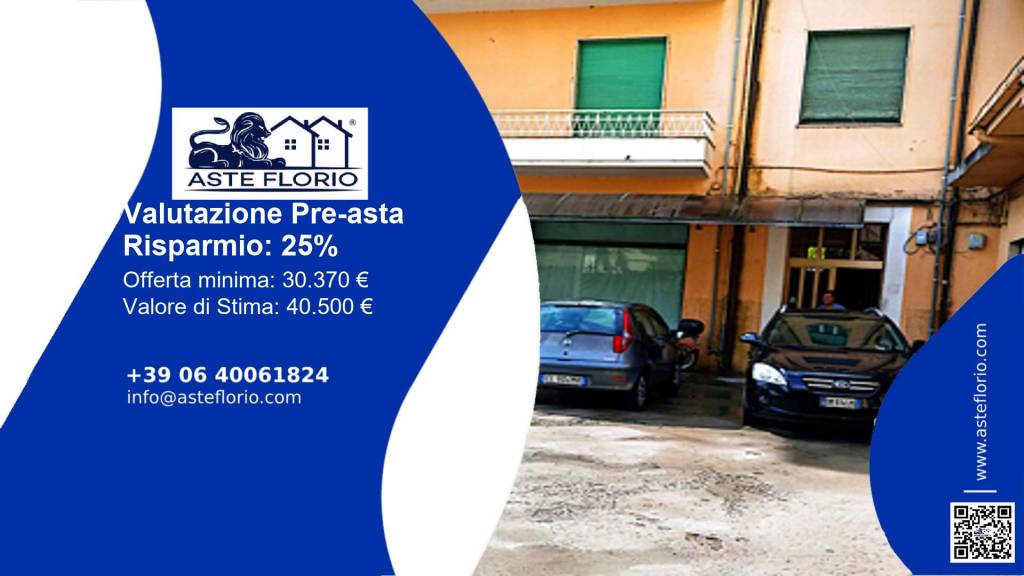 negozio in vendita a Cosenza in zona Cosenza Vecchia
