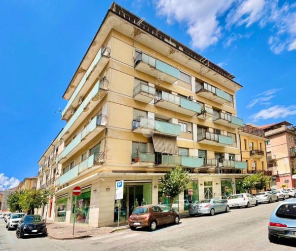 appartamento in vendita a Cosenza in zona Cosenza Vecchia