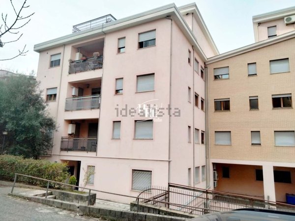 appartamento in vendita a Cosenza in zona Panebianco