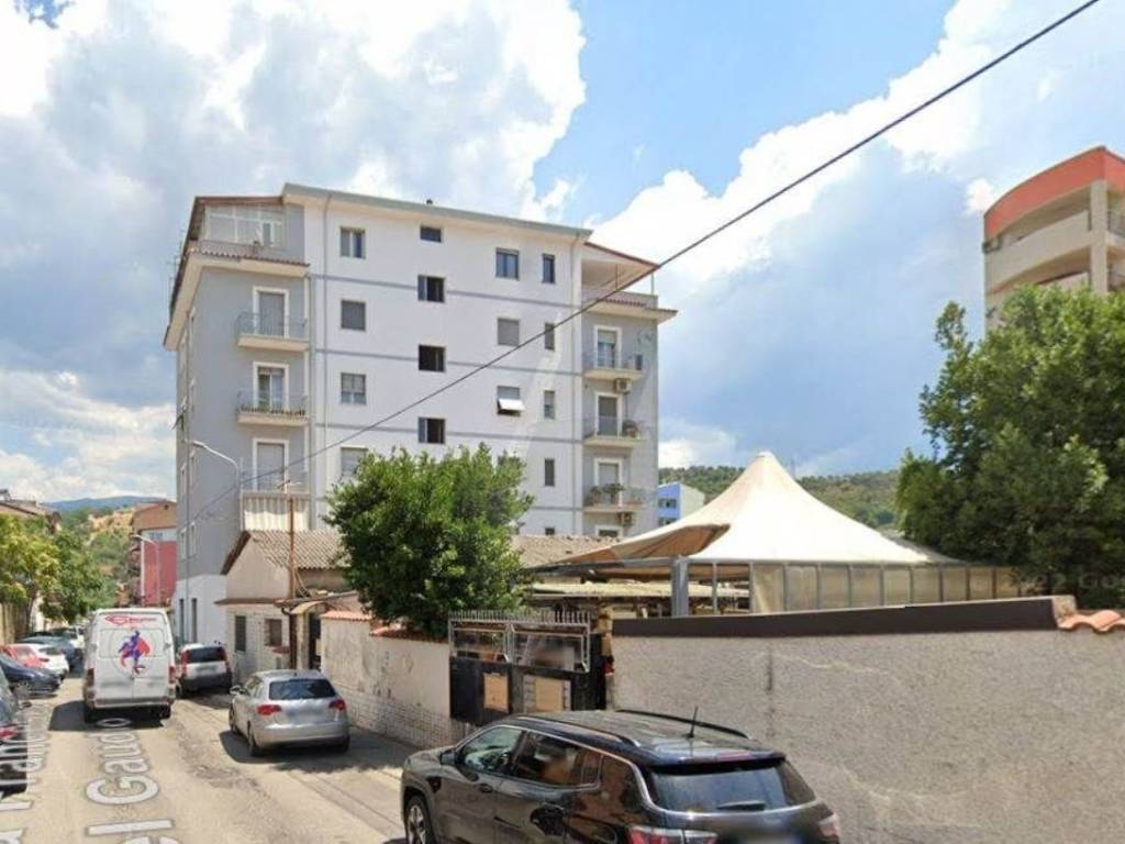 appartamento in vendita a Cosenza in zona Cosenza Vecchia