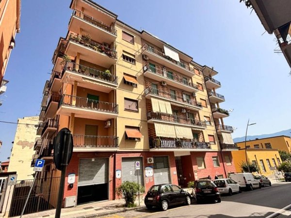 appartamento in vendita a Cosenza in zona Cosenza Vecchia