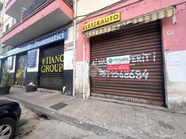 negozio in vendita a Cosenza in zona Cosenza Vecchia